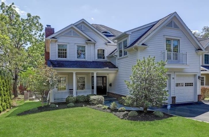 15 Garfield Avenue, Madison 4 bed, 2.1 bath SOLD $1,120,000