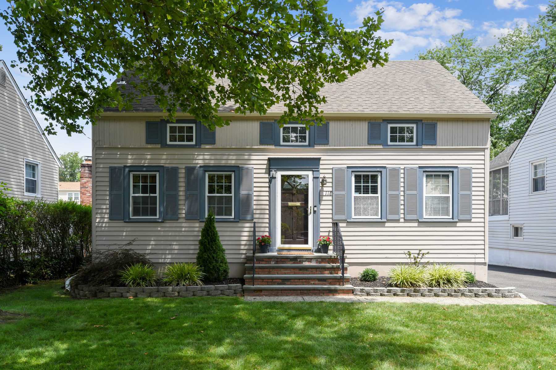 118 Henshaw Ave, Springfield, NJ 07081